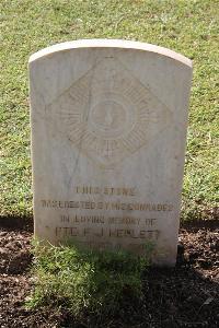 Ismailia War Memorial Cemetery - Hewlett, F J